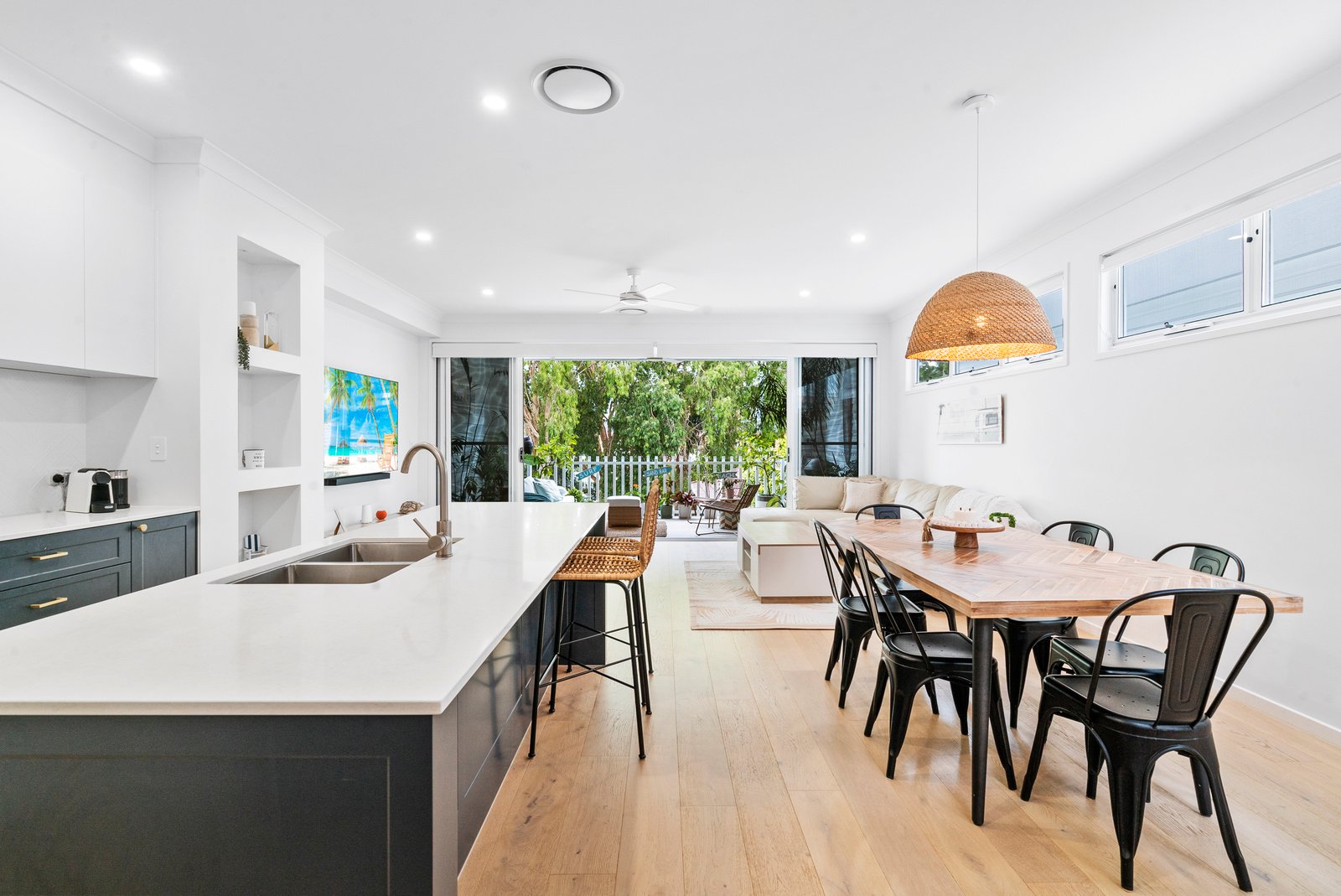 4/9 Appel Street COOLANGATTA 3