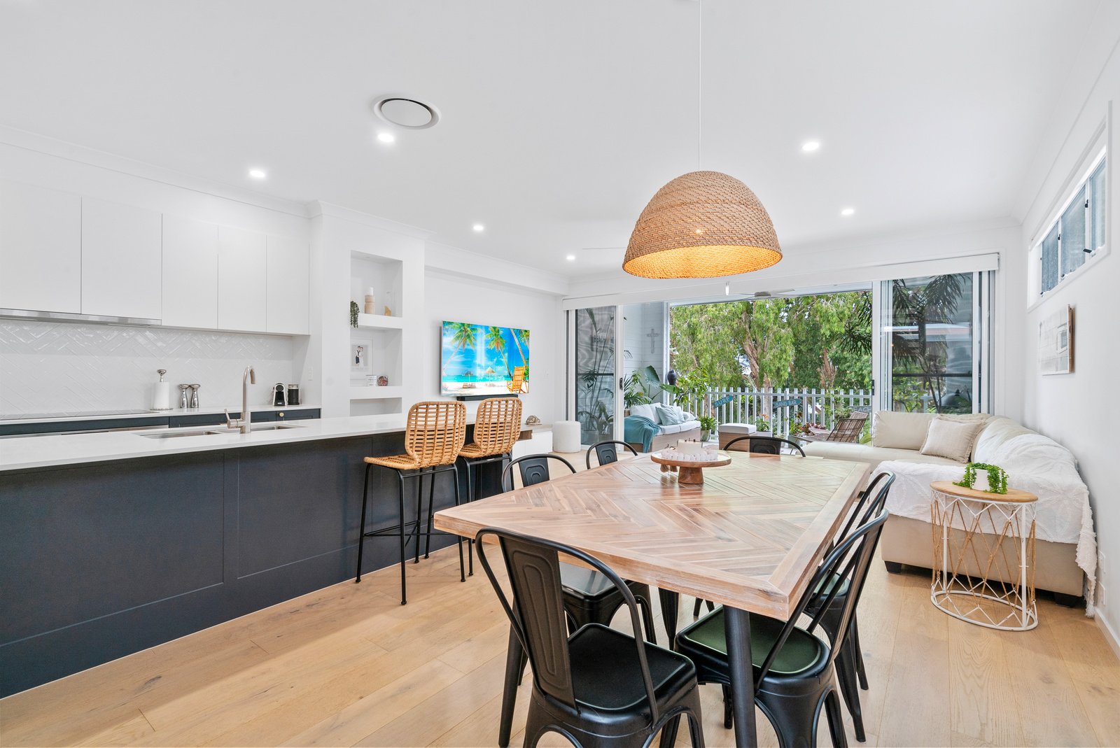 4/9 Appel Street COOLANGATTA 7