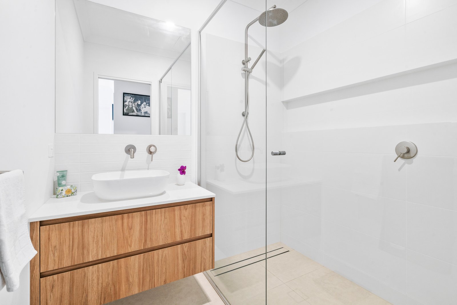 4/9 Appel Street COOLANGATTA 13