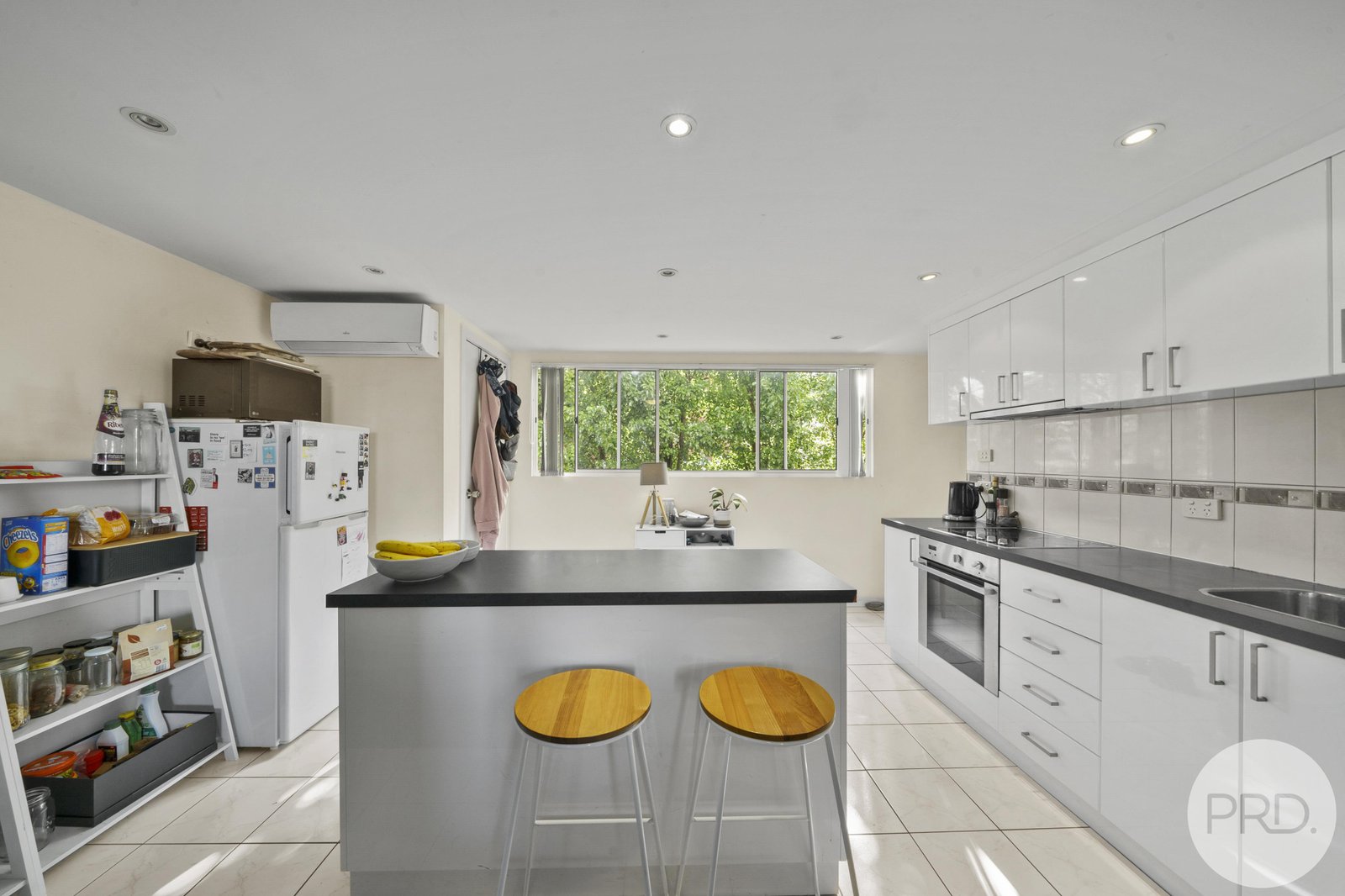4/9 Augusta Road NEW TOWN 3