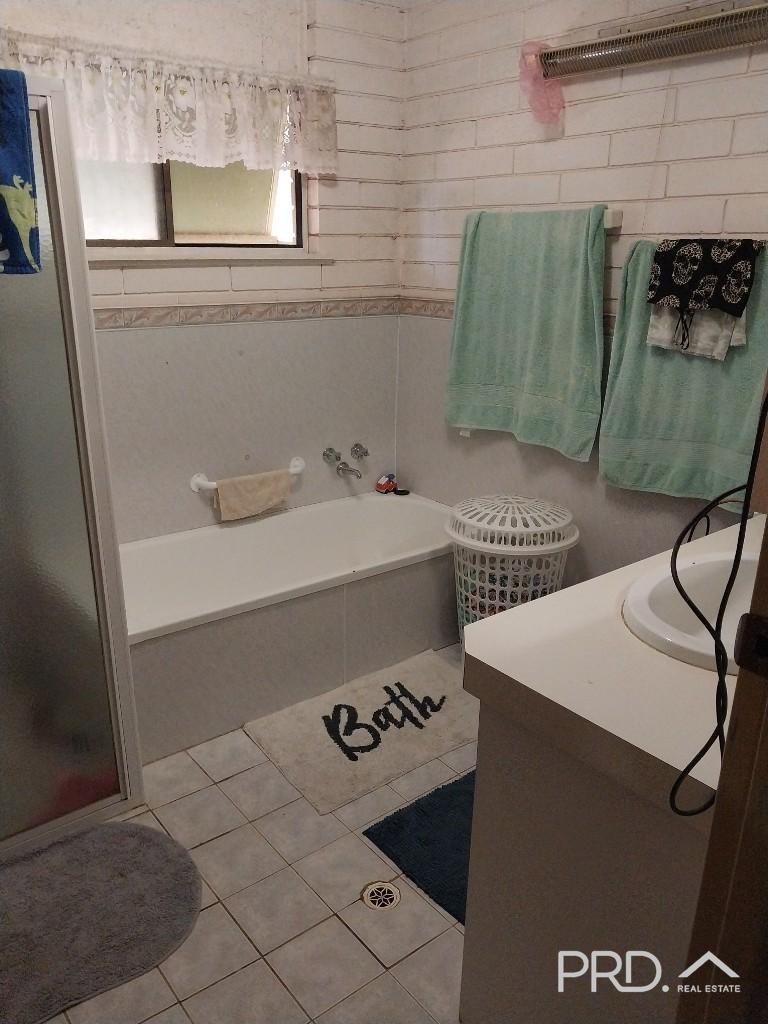 49 Avoca Street DARETON 4