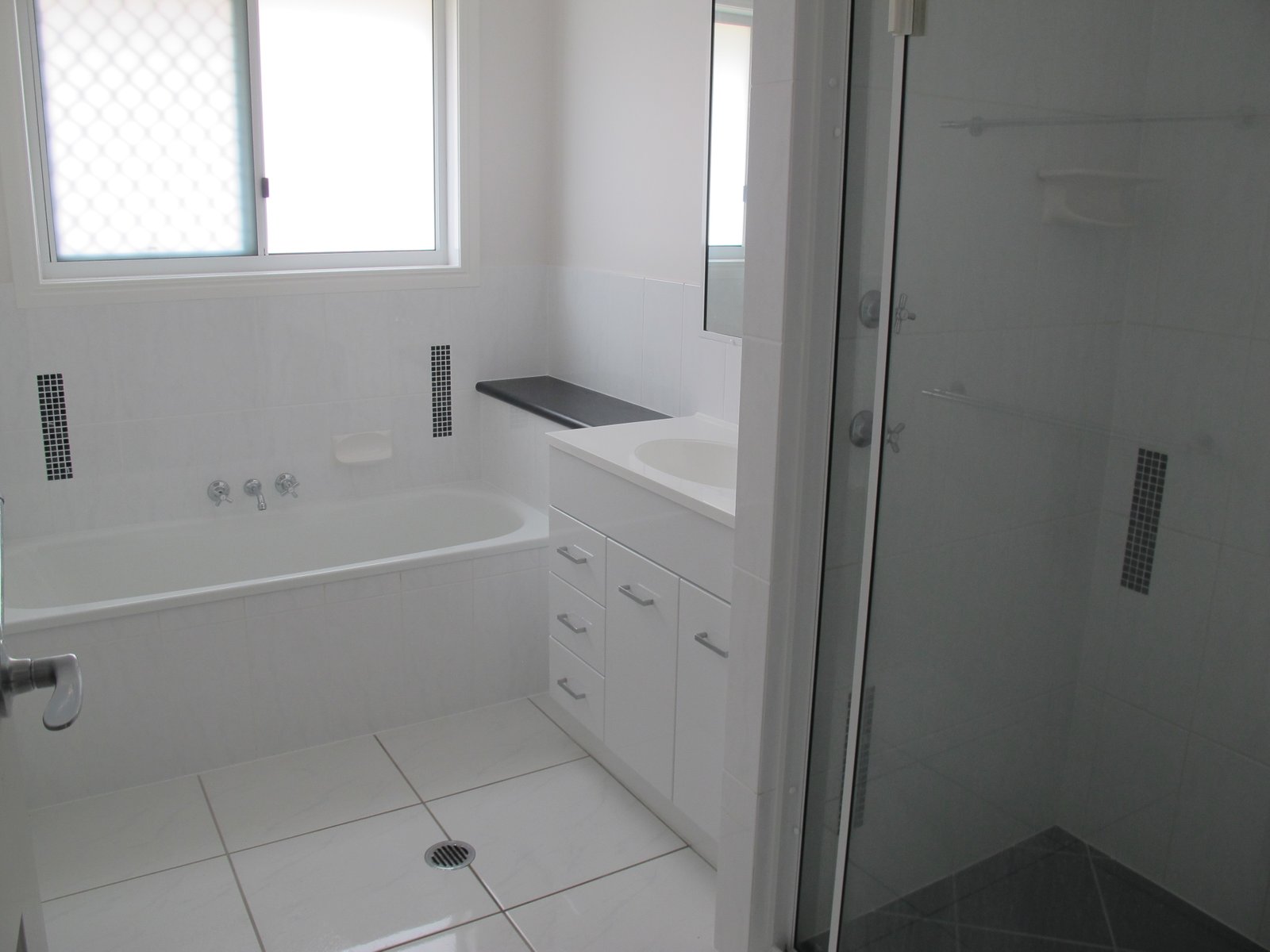 49 Bauhinia Street BOYNE ISLAND 9