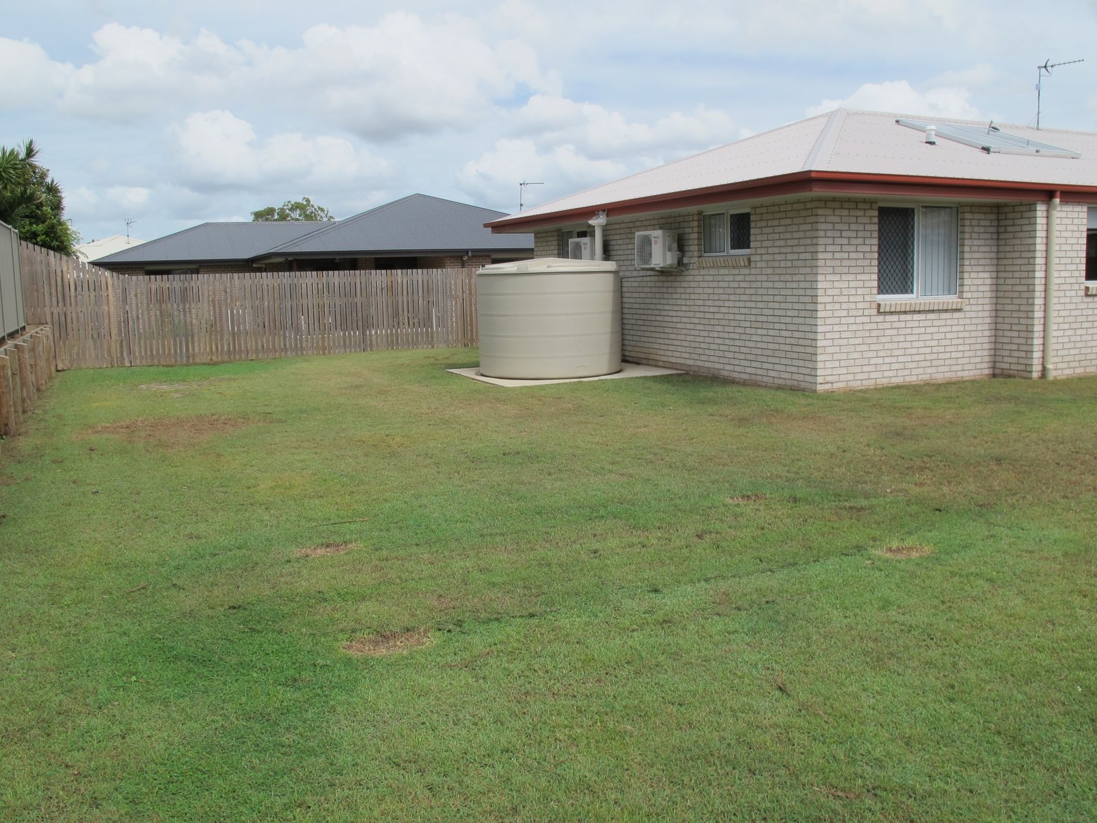 49 Bauhinia Street BOYNE ISLAND 11
