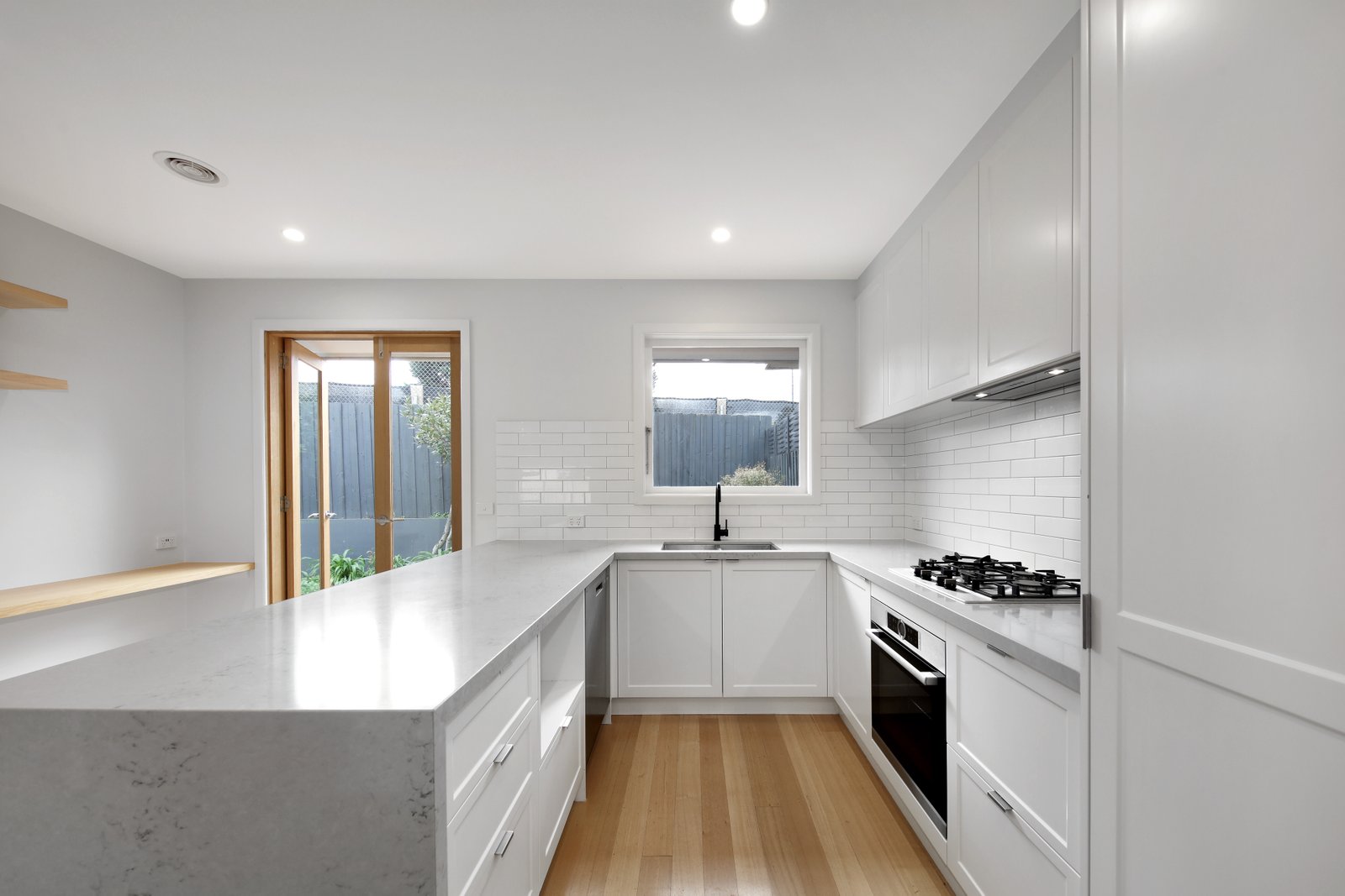 Gallery: 4/9 Billson Street