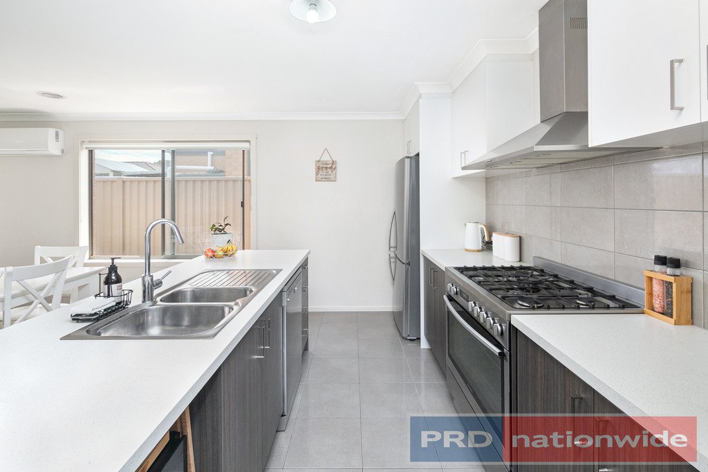 4/9 Burnett Street SEBASTOPOL 4