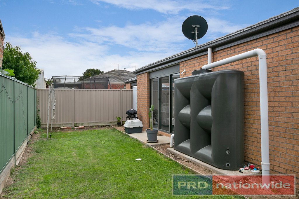 4/9 Burnett Street SEBASTOPOL 8