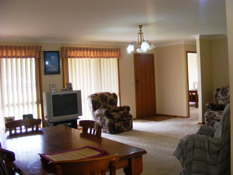 49 Caledonia Cl  SALAMANDER BAY 2