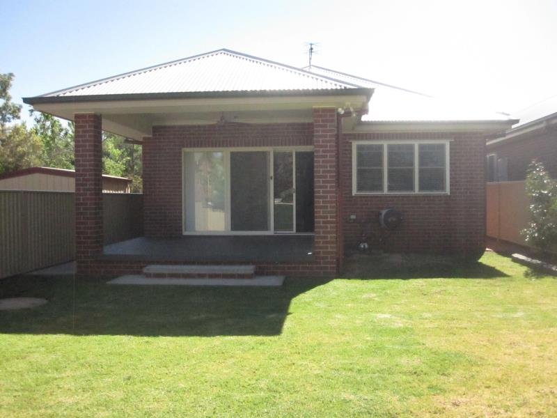 49 Carthage Street TAMWORTH 5