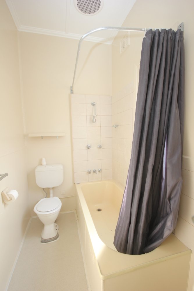 49 Chapel Street ROSELANDS 4