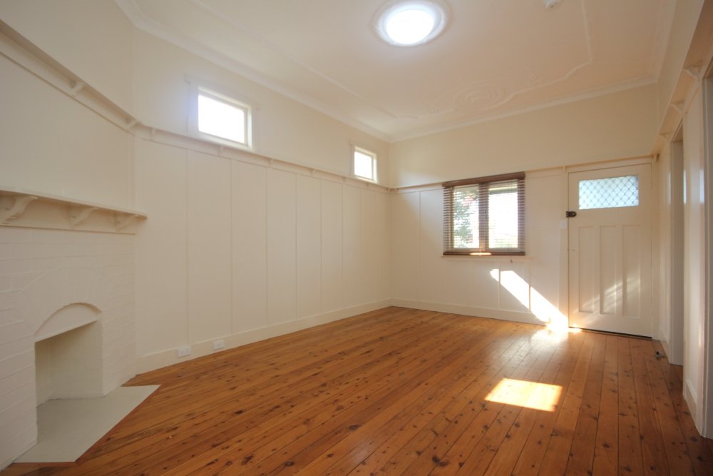 49 Chapel Street ROSELANDS 1