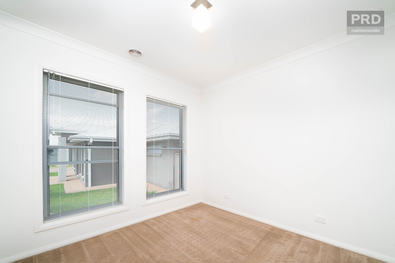4/9 Clarence Street TATTON 8
