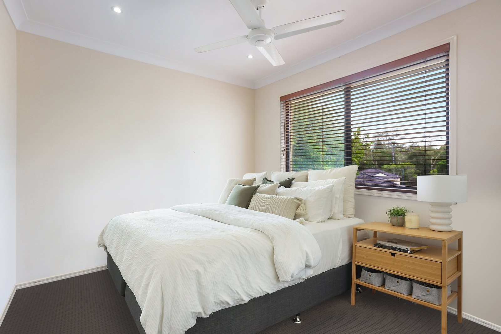 49 Crestwood Drive MOLENDINAR 11