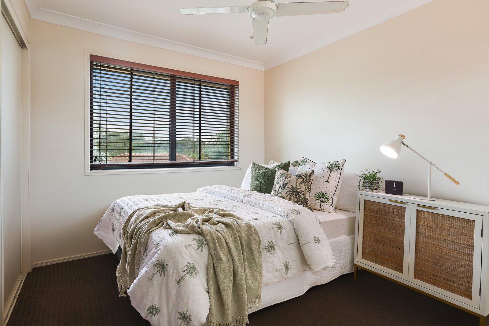 49 Crestwood Drive MOLENDINAR 13