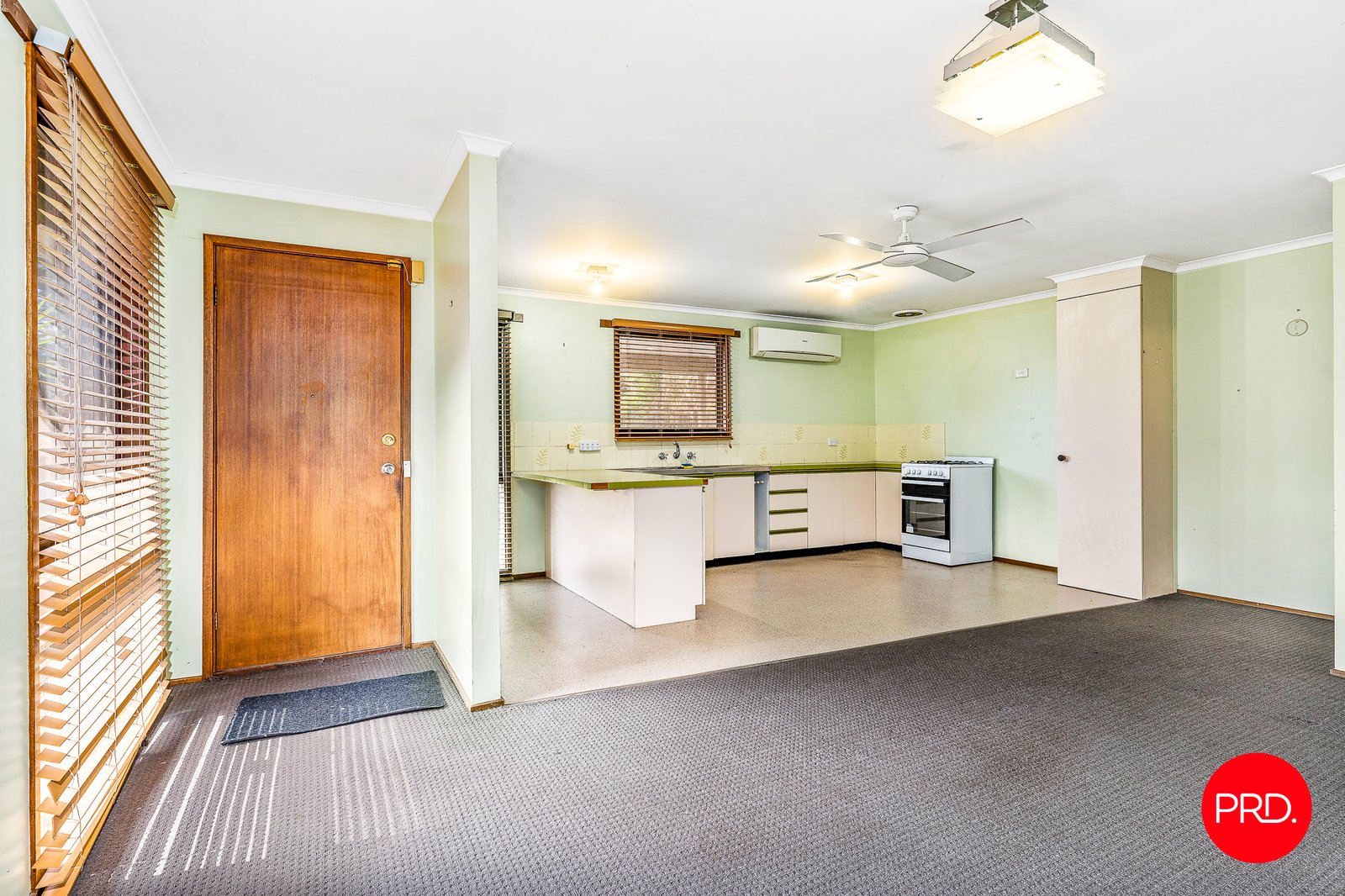 4/9 Crusoe Road KANGAROO FLAT 3