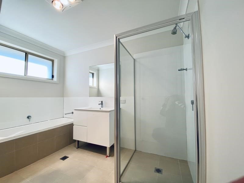 49 Currawong Drive TAMWORTH 7