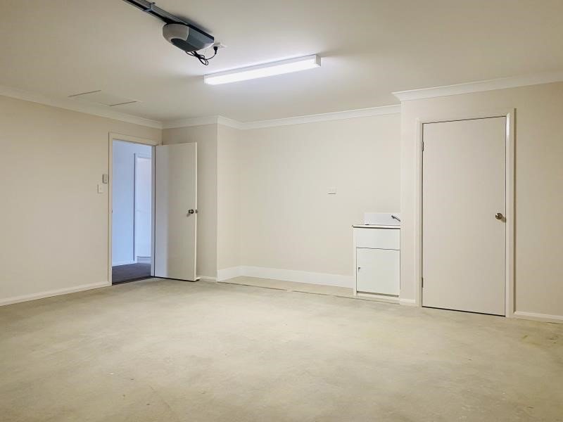 49 Currawong Drive TAMWORTH 9