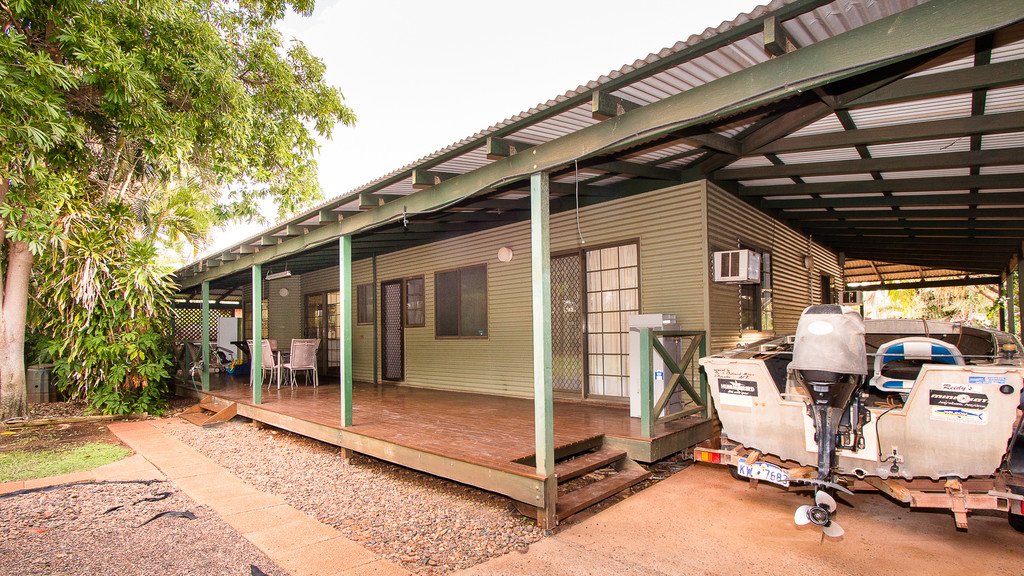 49 De Marchi  CABLE BEACH 2