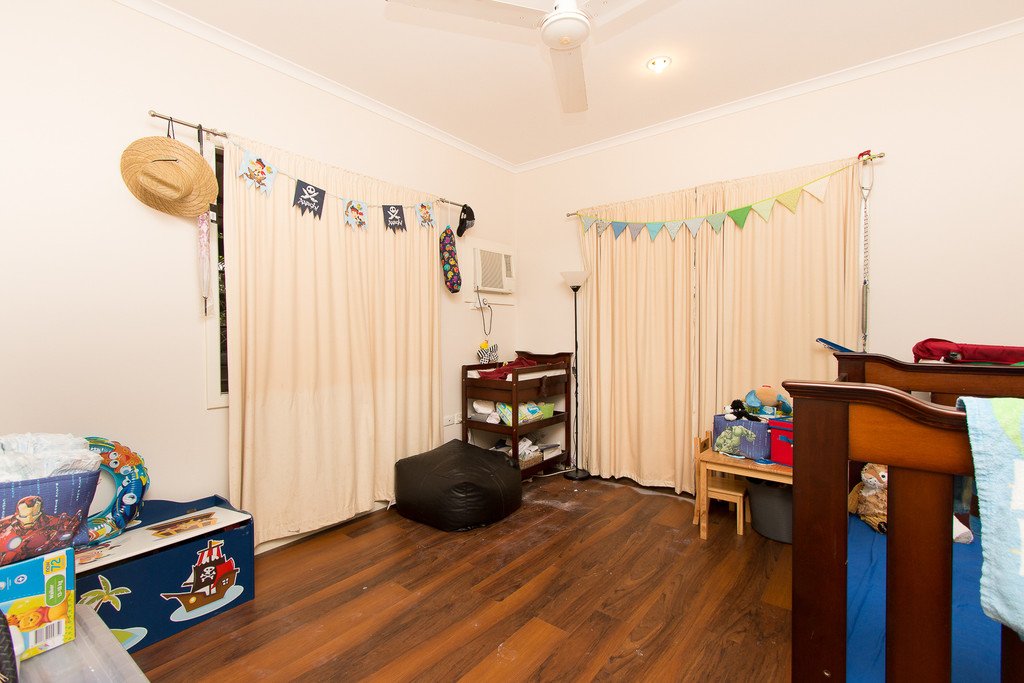 49 De Marchi  CABLE BEACH 9