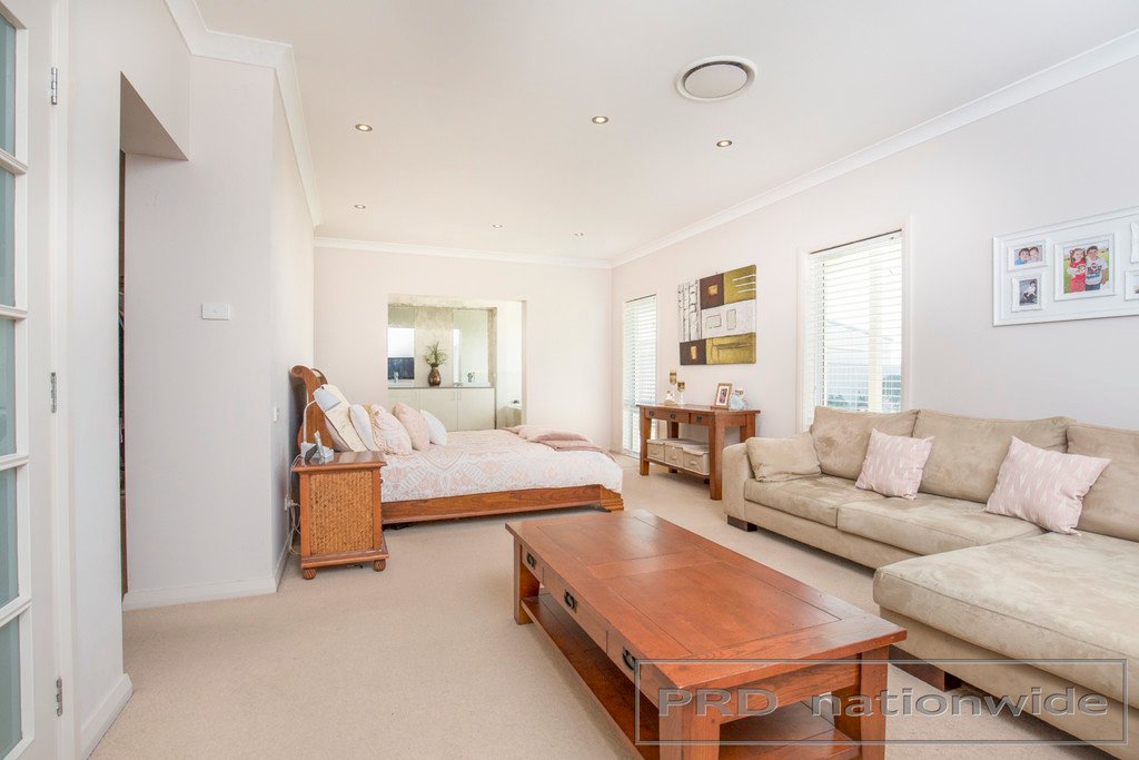 49 Dunmore Road LARGS 2