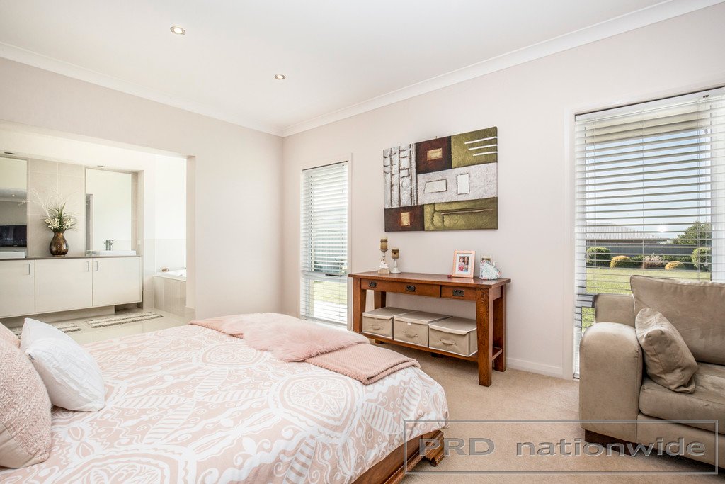 49 Dunmore Road LARGS 5