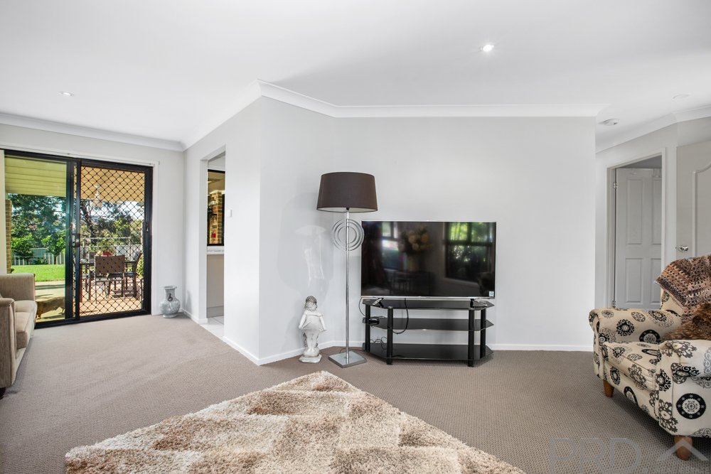 49 Edwards Avenue THORNTON 5