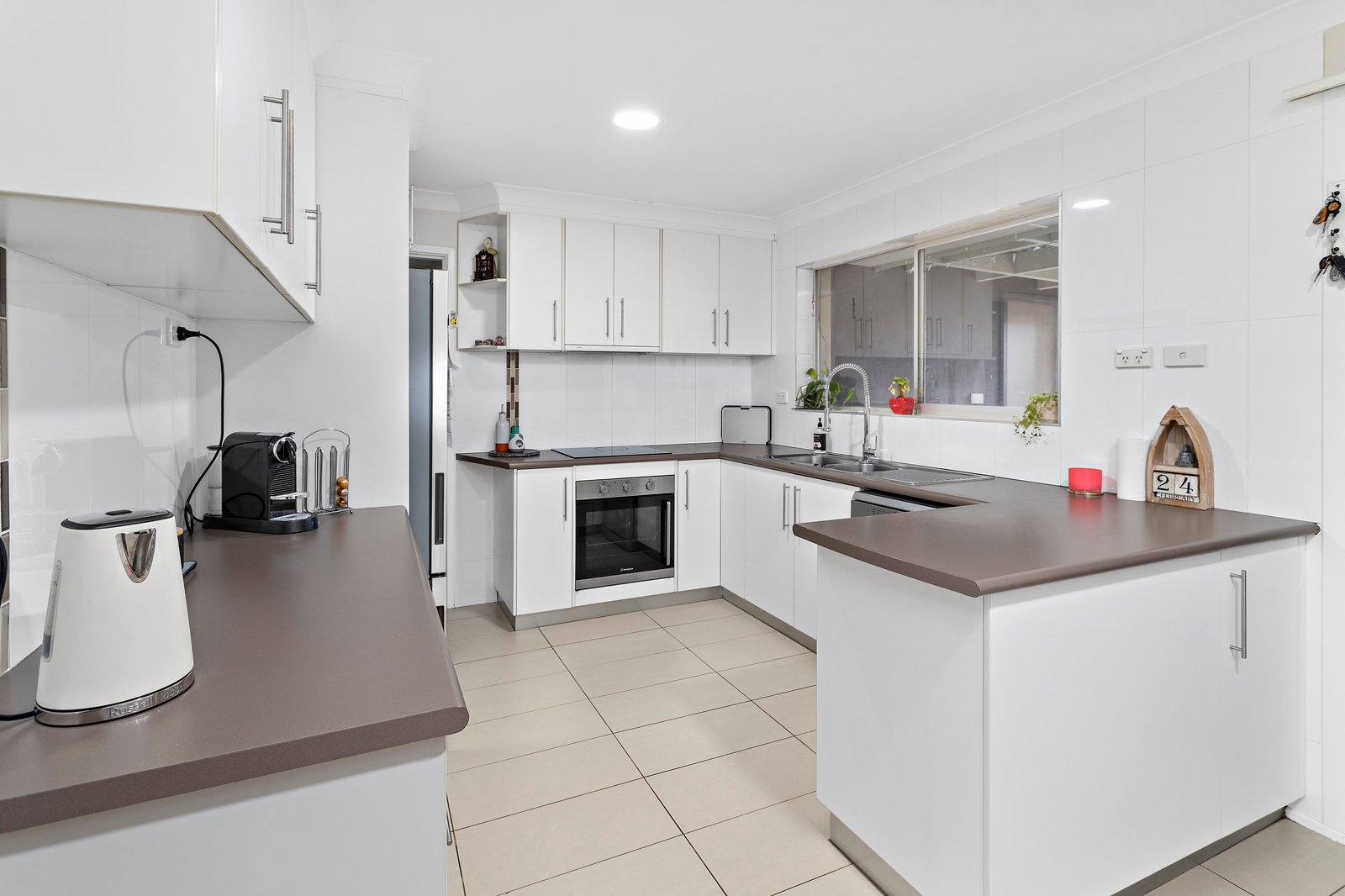 49 Elm Street ALBION PARK RAIL 4