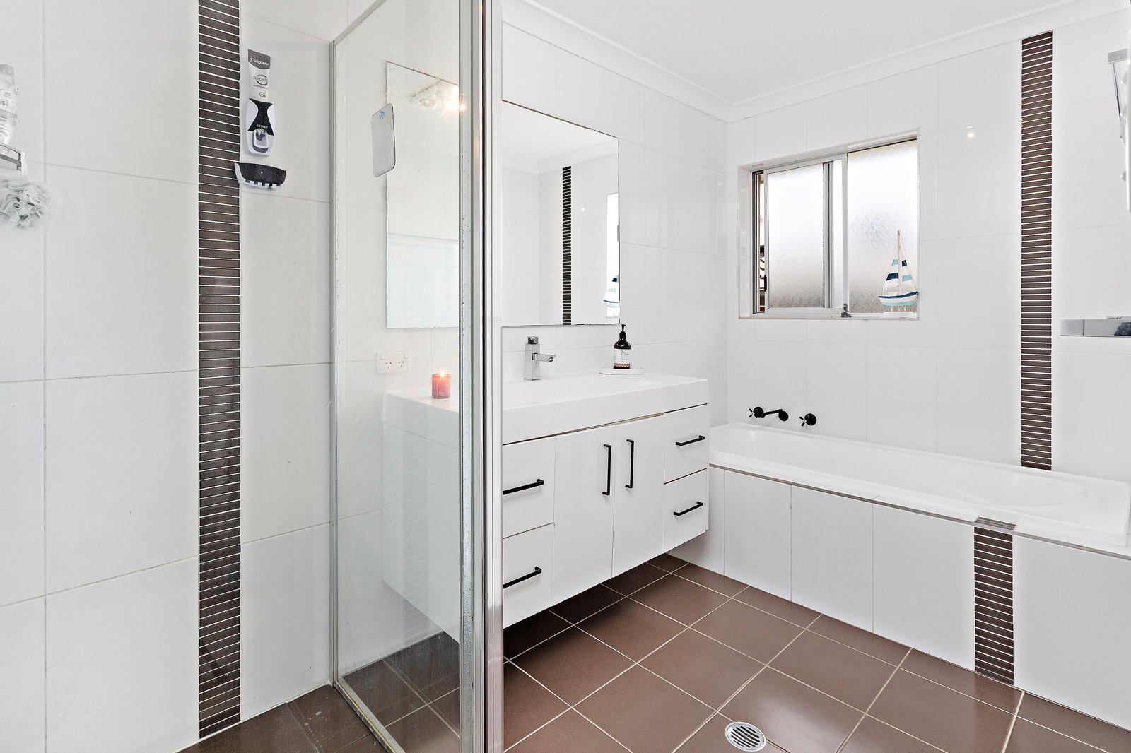 49 Elm Street ALBION PARK RAIL 5