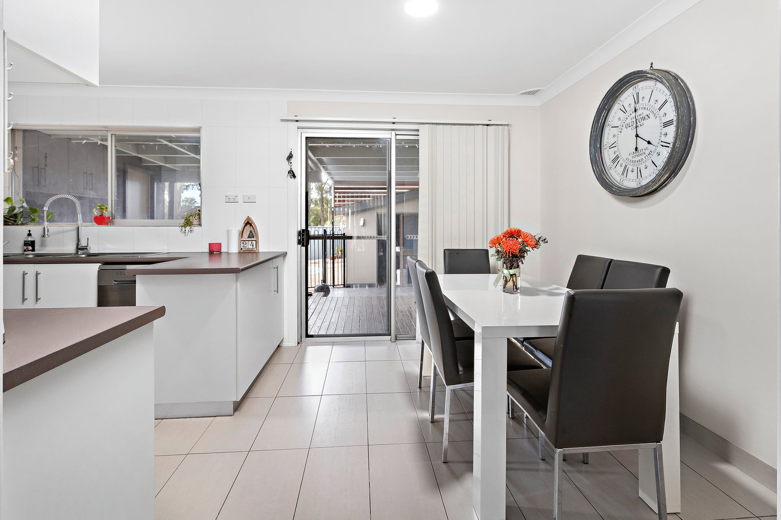 49 Elm Street ALBION PARK RAIL 6