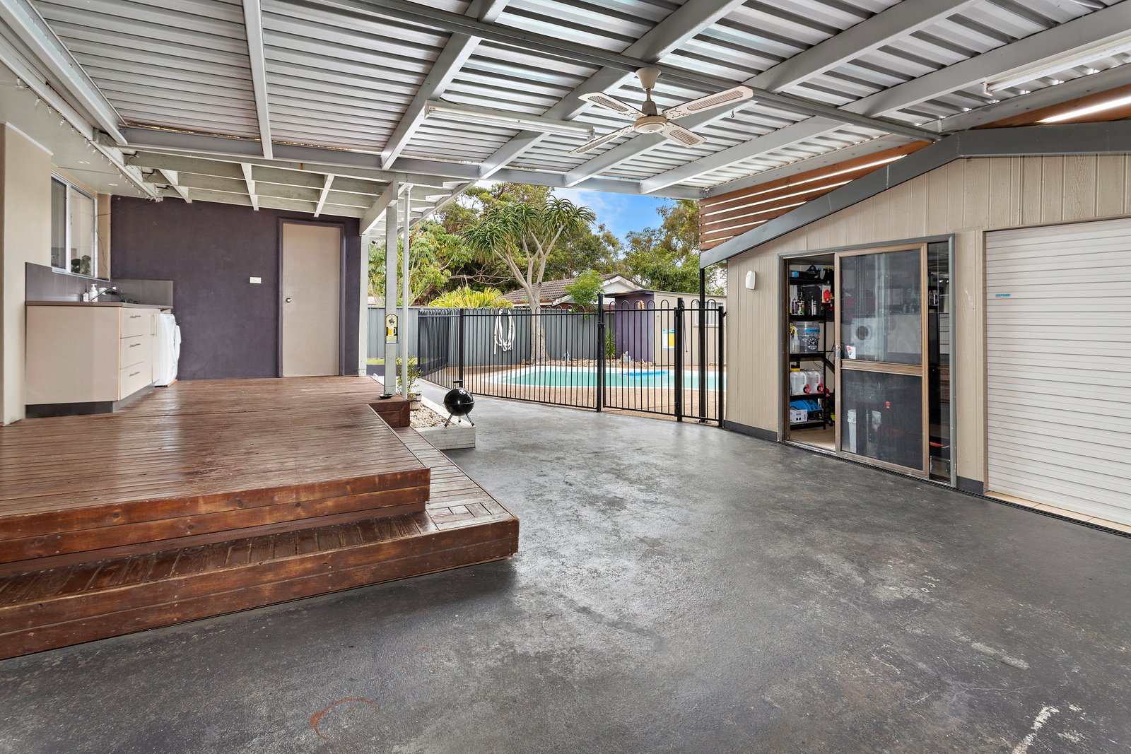 49 Elm Street ALBION PARK RAIL 9