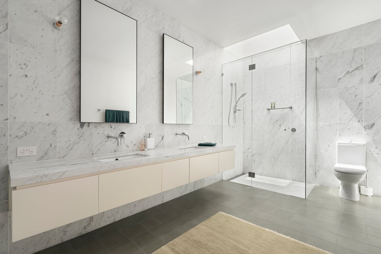 49 Fairbairn Road, Toorak, 3142