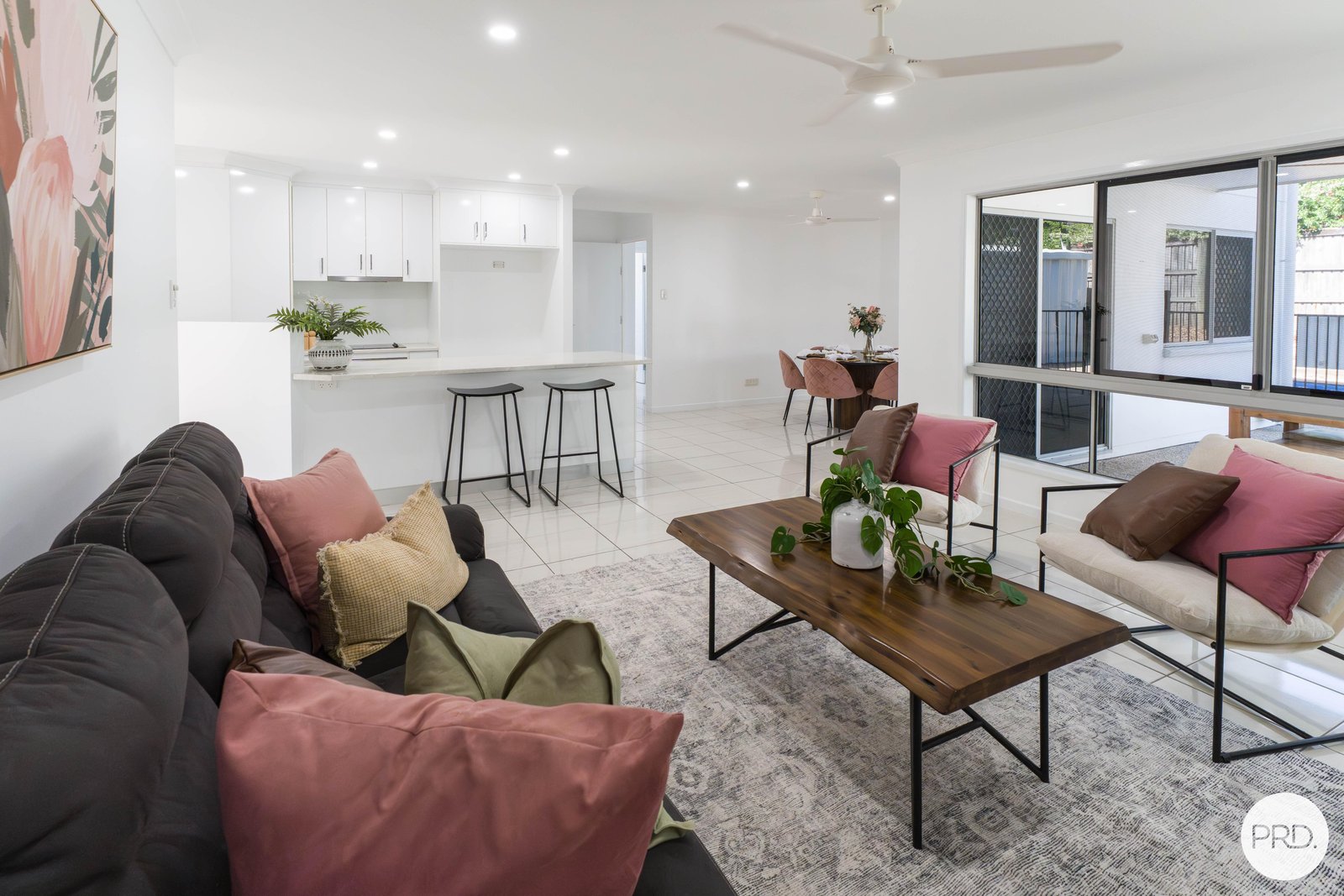 49 Firefly Crescent OORALEA 3