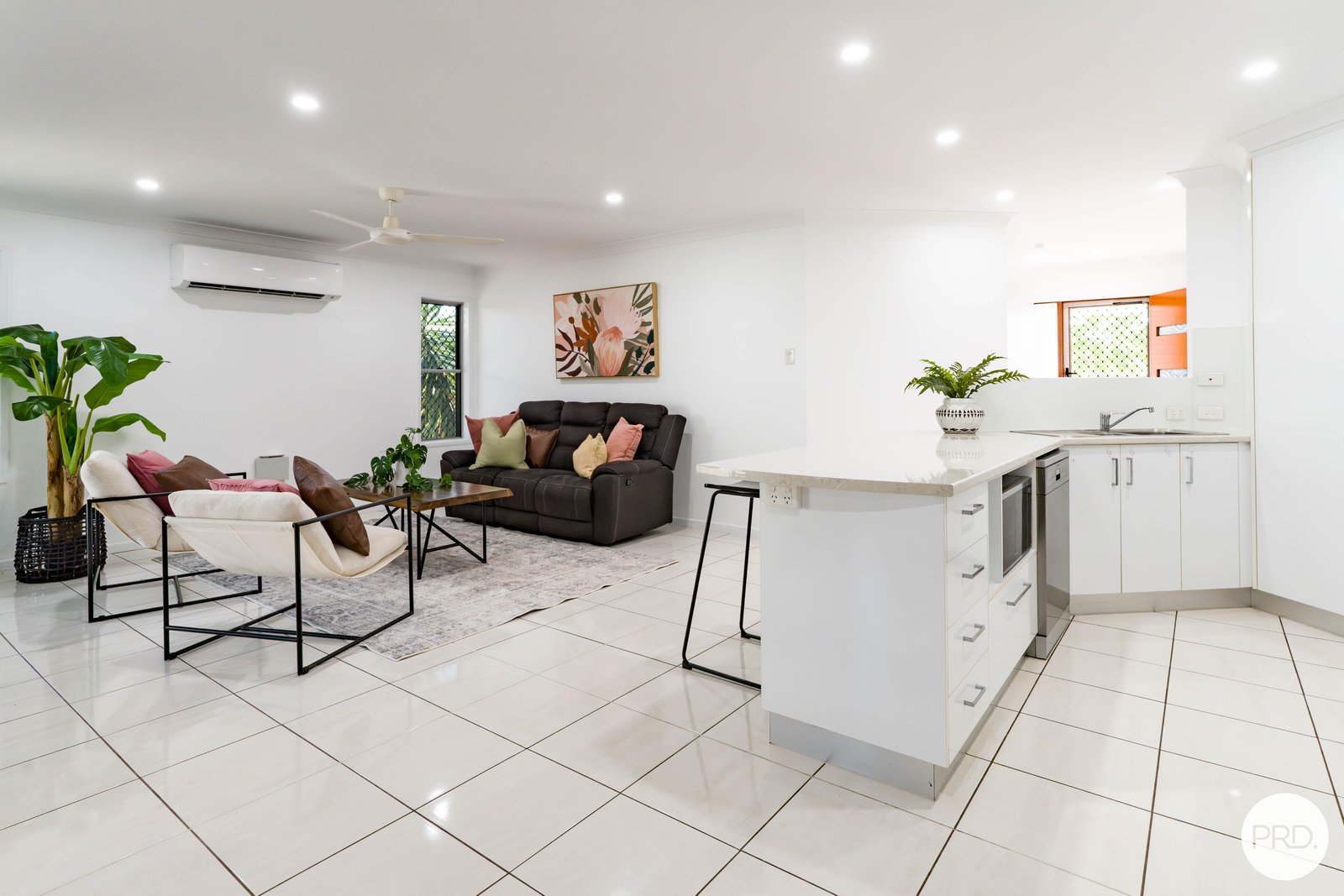 49 Firefly Crescent OORALEA 7