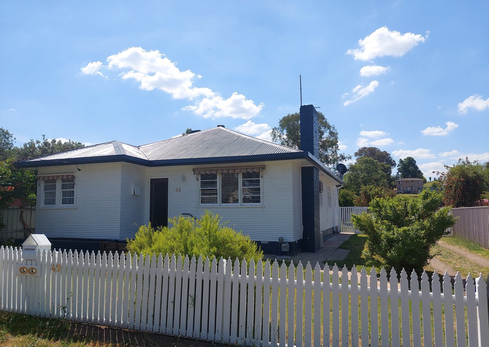 49 Herbert Street TUMUT 8