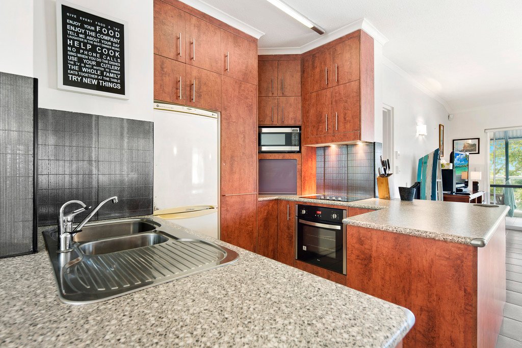 4/9 Hermitage Drive AIRLIE BEACH 2