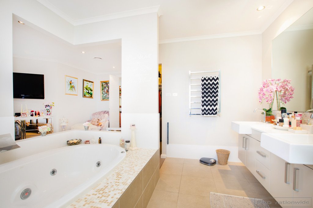 49 Honeysuckle Drive ABERGLASSLYN 10