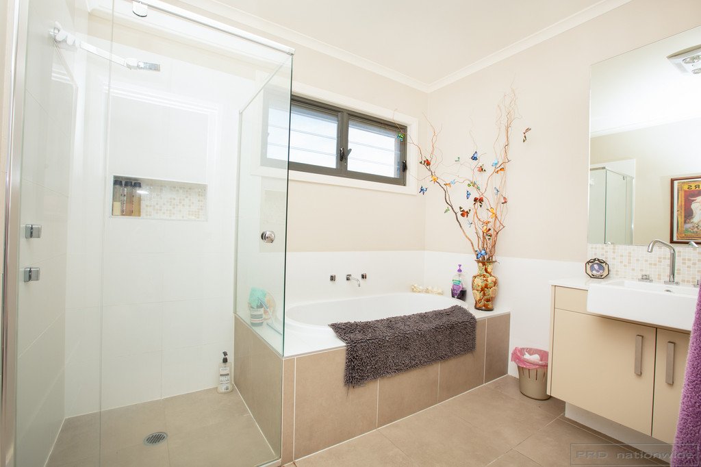 49 Honeysuckle Drive ABERGLASSLYN 15