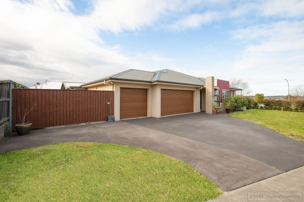 49 Honeysuckle Drive ABERGLASSLYN 18