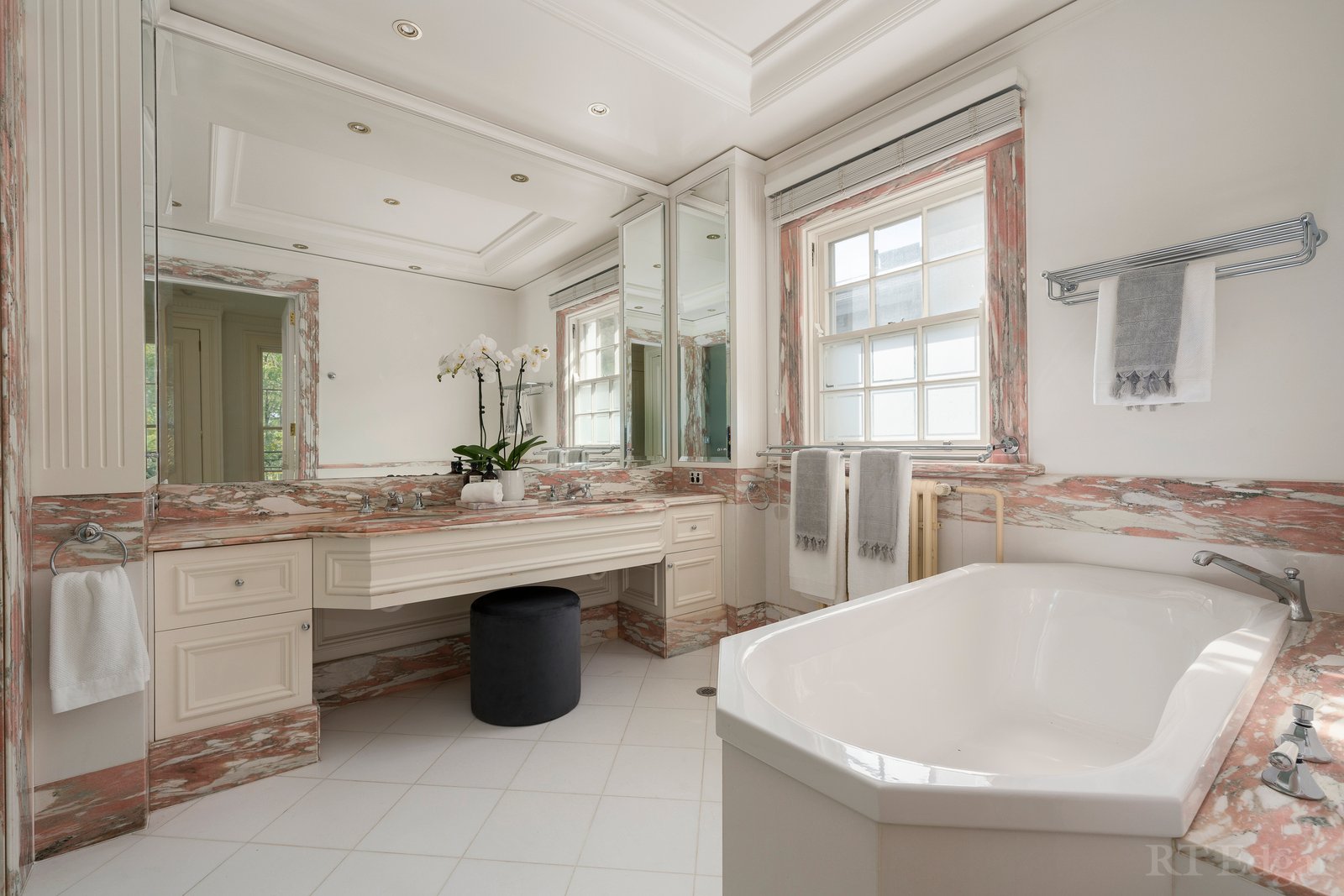 Real Estate and Property in 49 Irving Road, Toorak, VIC