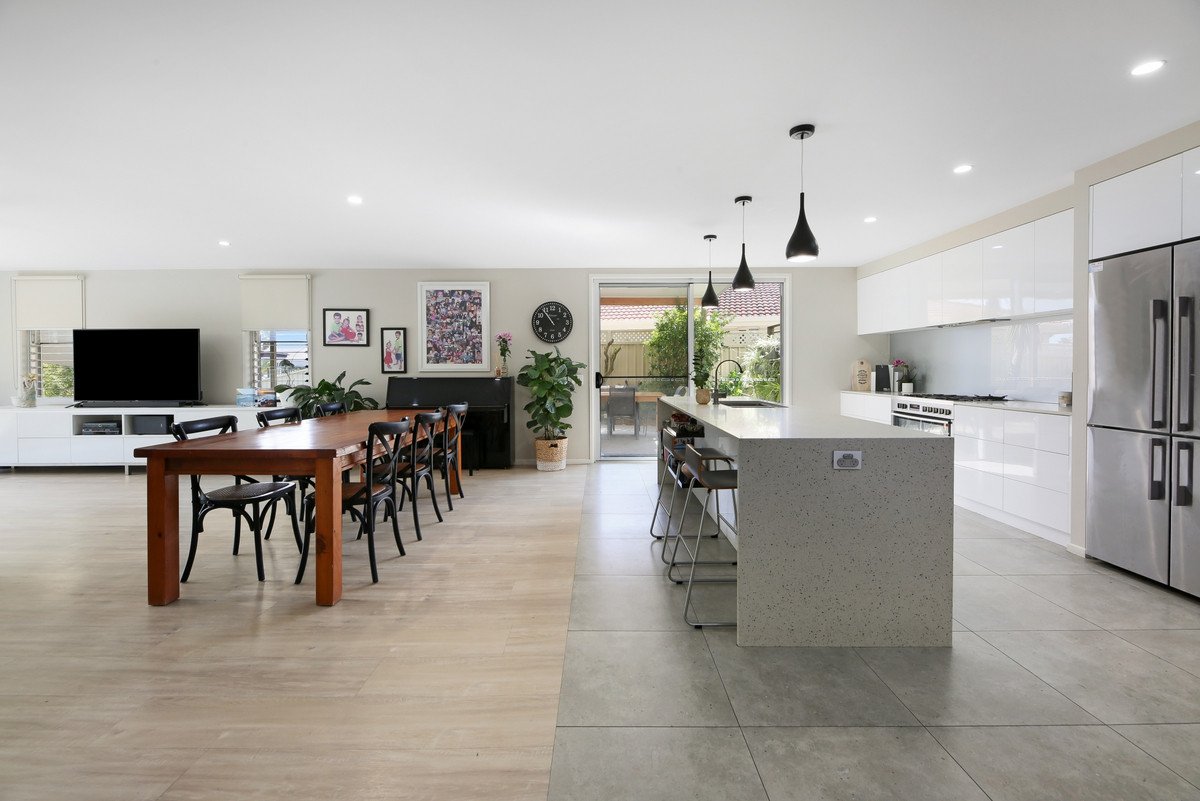 49 Kingfisher Crescent Burleigh Waters 7