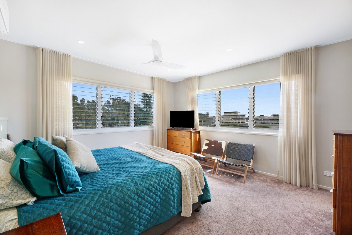 49 Kingfisher Crescent Burleigh Waters 16