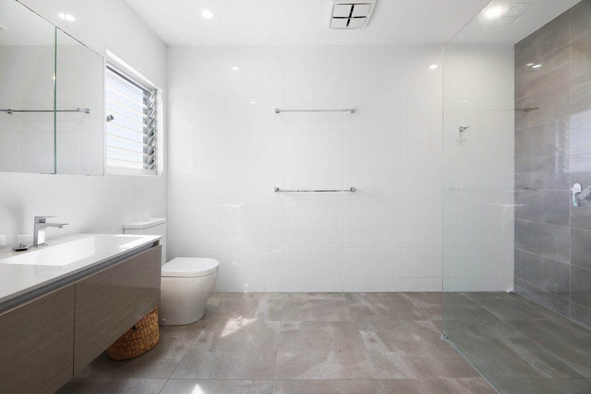 49 Kingfisher Crescent Burleigh Waters 20