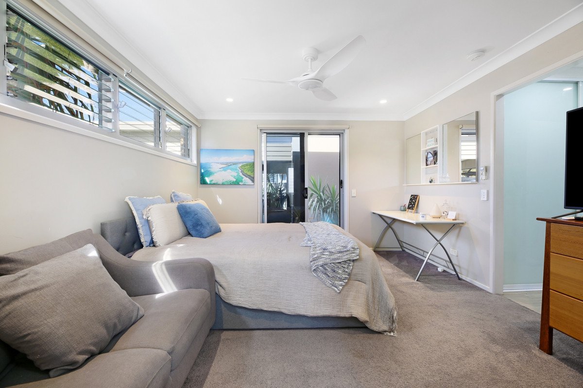 49 Kingfisher Crescent Burleigh Waters 22