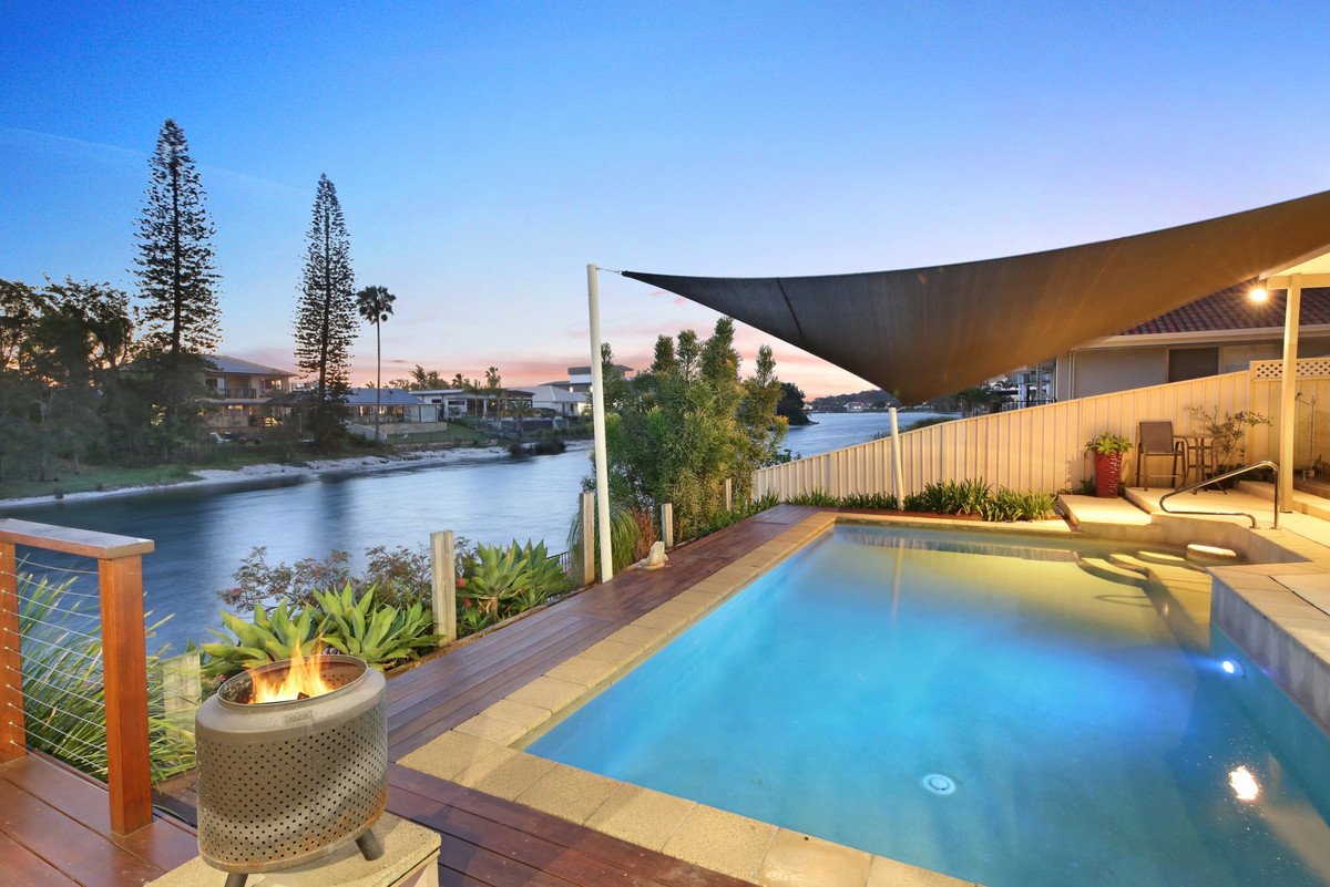 49 Kingfisher Crescent Burleigh Waters 25