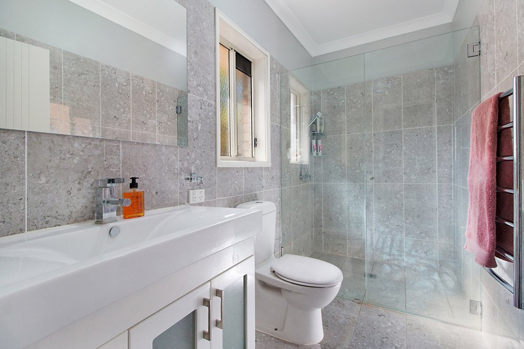 49 Lakeview Pde  TWEED HEADS SOUTH 8