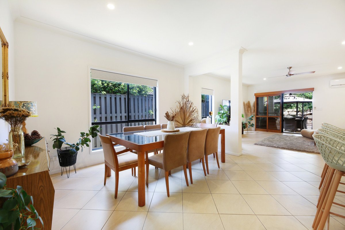 49 Lantau Crescent Varsity Lakes 9