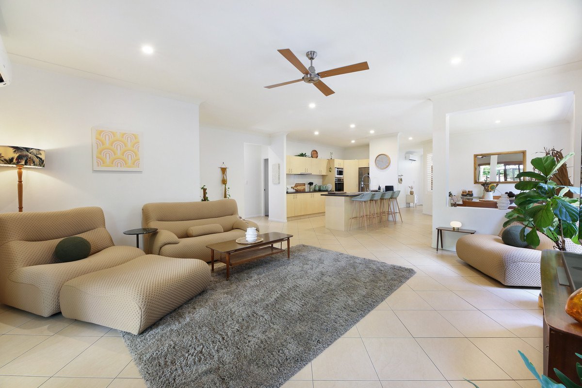 49 Lantau Crescent Varsity Lakes 11