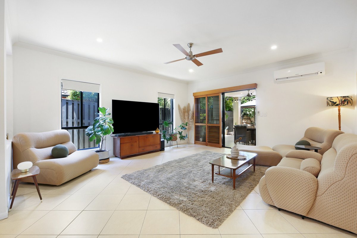 49 Lantau Crescent Varsity Lakes 12