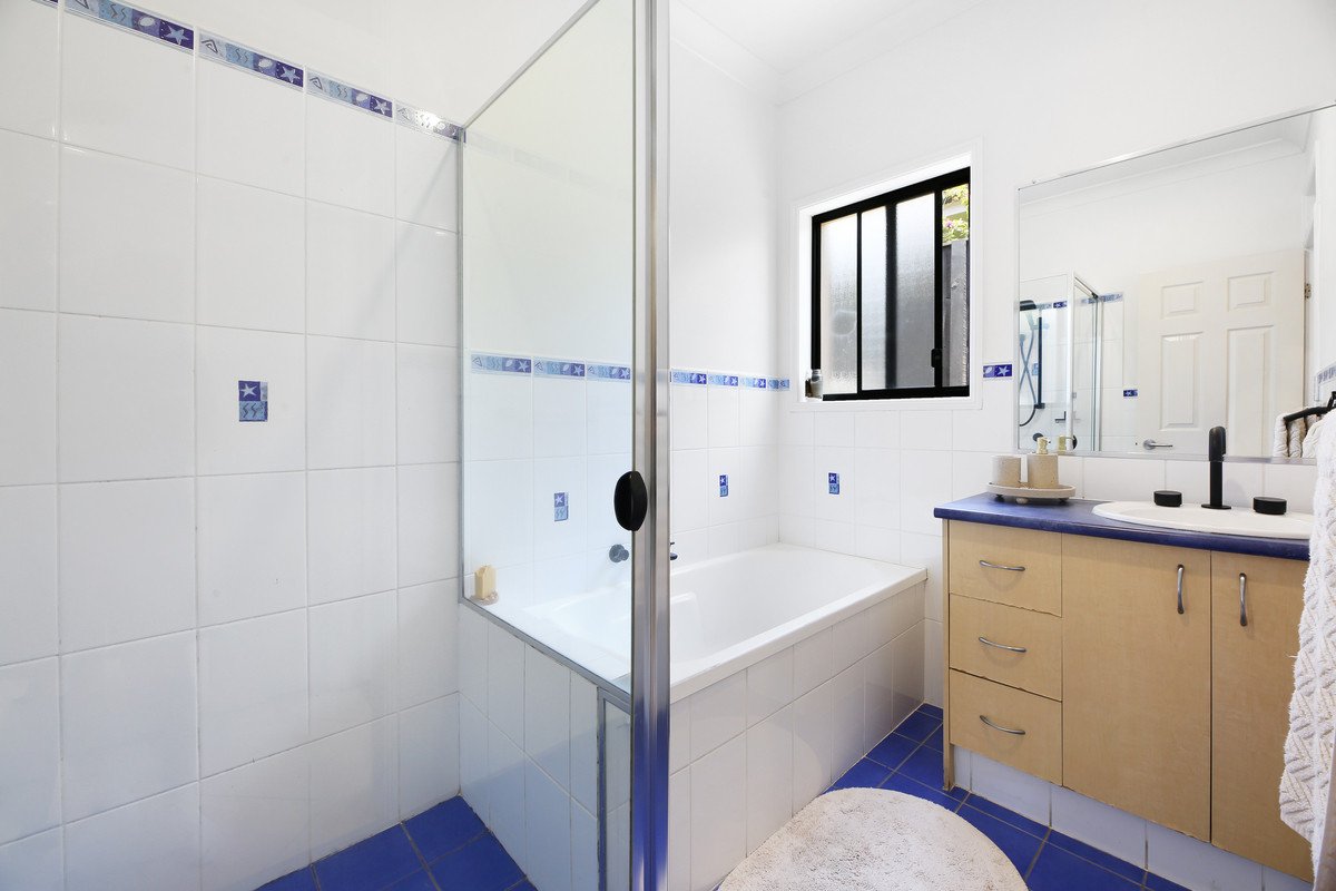 49 Lantau Crescent Varsity Lakes 22