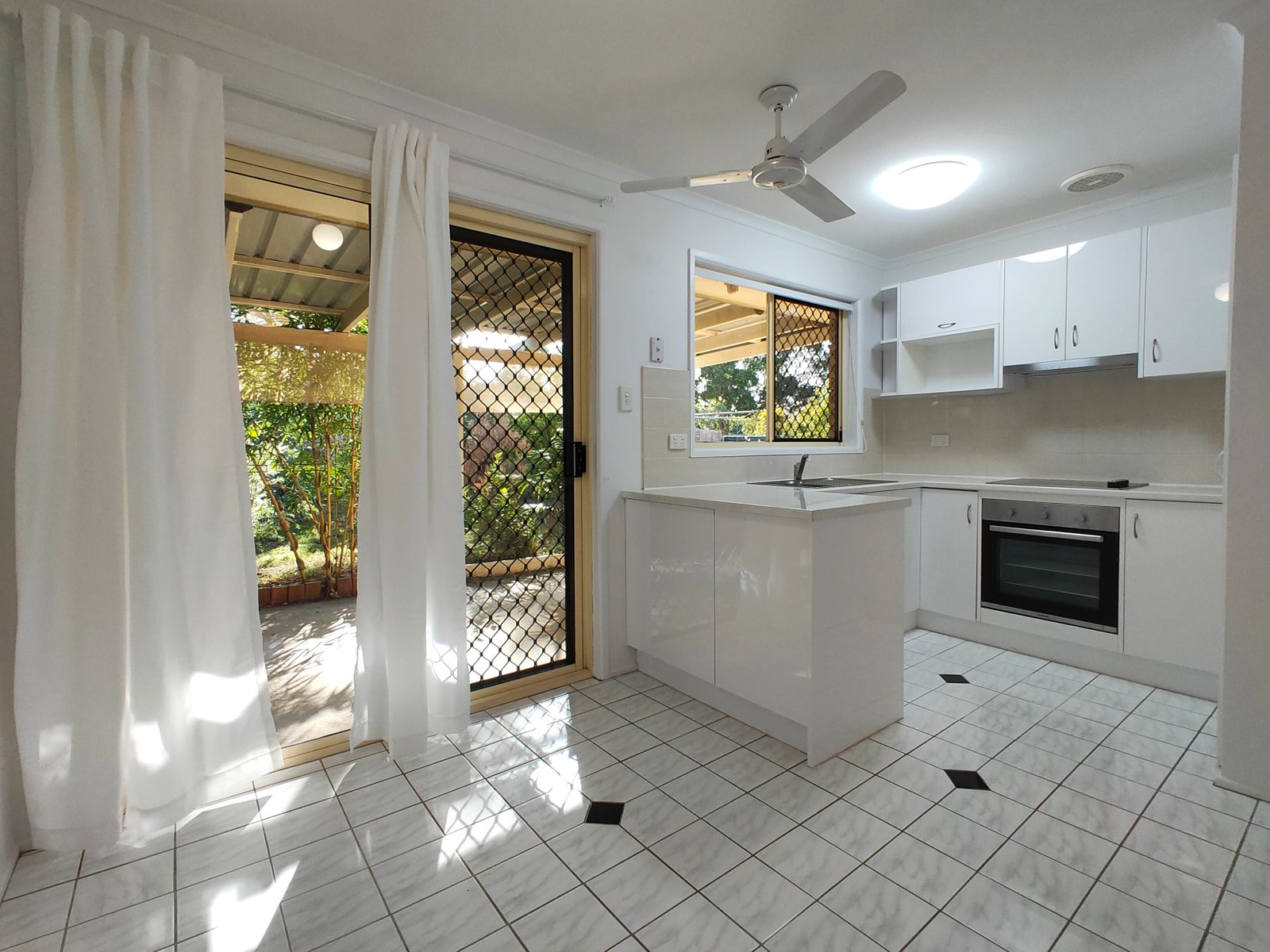 49 Latrobe Street TANNUM SANDS 2