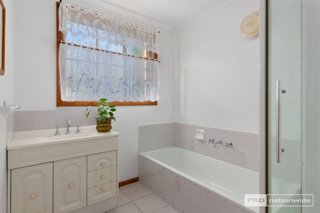 4/9 Long Point Road SANDY BAY 19